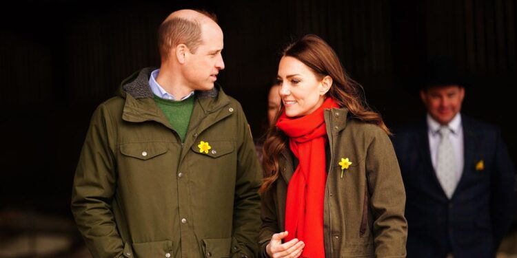 Prince William can’t help going all soppy as he gushes about Kate Middleton on walkabout Prince William can’t help going all soppy as he gushes about Kate Middleton on walkabout