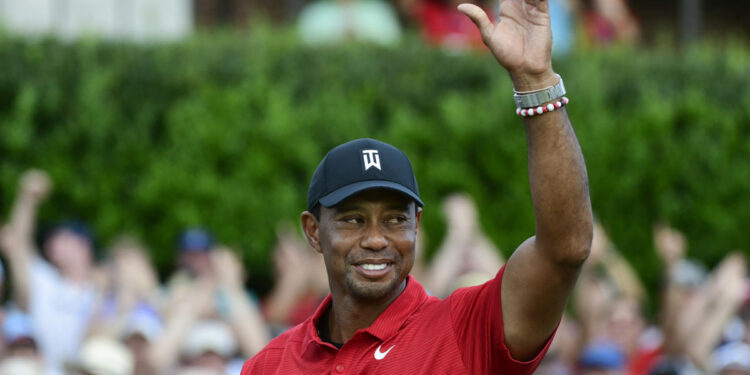 On course and in Hall of Fame, Tiger overshadows all On course and in Hall of Fame, Tiger overshadows all