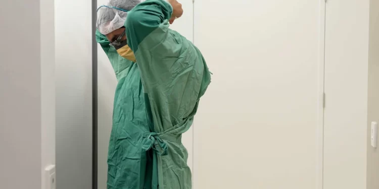 AMA report card highlights steady national decline in hospital beds for over 65s AMA report card highlights steady national decline in hospital beds for over 65s
