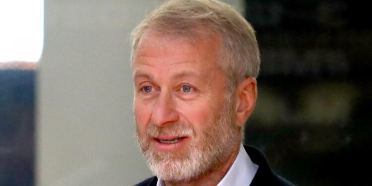 How much did Roman Abramovich pay for Chelsea? How much did Roman Abramovich pay for Chelsea?