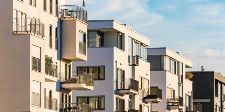 Average rent is 32% of the typical Americans’ pay — that’s more than financial experts recommend budgeting for housing