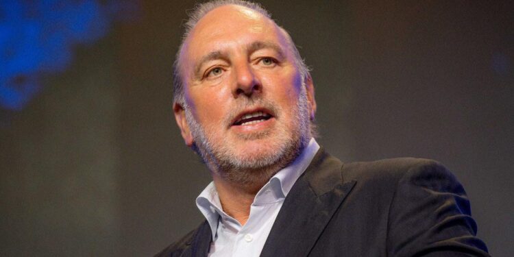 Hillsong megachurch founder Brian Houston has resigned after an internal probe found that he behaved inappropriately with 2 women Hillsong megachurch founder Brian Houston has resigned after an internal probe found that he behaved inappropriately with 2 women