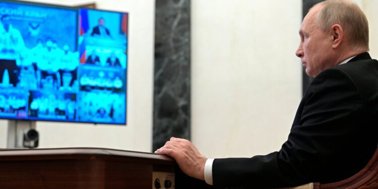 Washington’s Newest Worry: The Dangers of Cornering Putin Washington’s Newest Worry: The Dangers of Cornering Putin