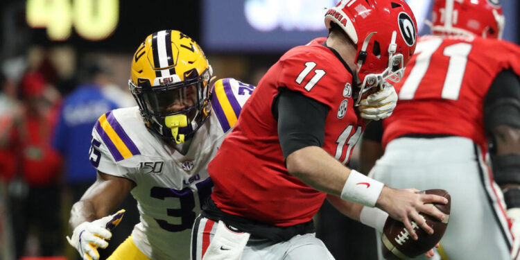 Top draft prospect, former LSU linebacker Damone Clark to undergo spinal fusion surgery, per report Top draft prospect, former LSU linebacker Damone Clark to undergo spinal fusion surgery, per report