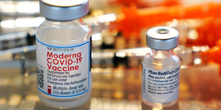 Officials Outline Tight Deadline If U.S. Wants to Redesign Vaccines Before Fall Officials Outline Tight Deadline If U.S. Wants to Redesign Vaccines Before Fall