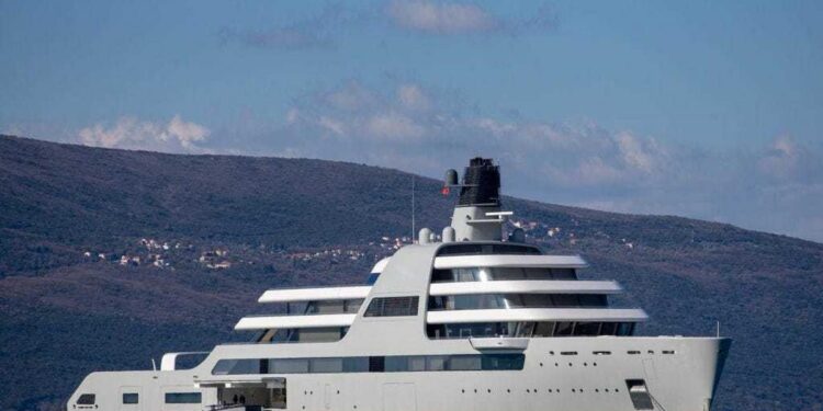 A superyacht crew prepared fresh lobster for the wealthy owner every day even though they never knew if he would turn up, worker says A superyacht crew prepared fresh lobster for the wealthy owner every day even though they never knew if he would turn up, worker says