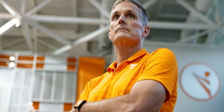 White Announces Contract Extension for Kredich