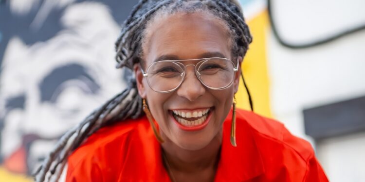 Don’t throw old clobber away – make do and mend! – South London News