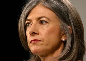 South Australia’s CHO mobbed by anti-vaccine mandate protesters
