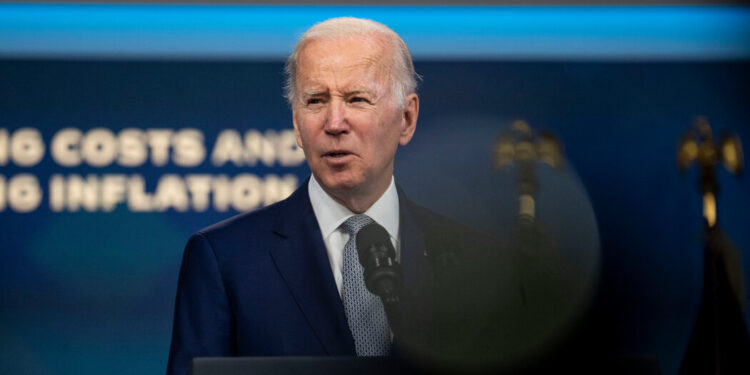 Biden Calls on States to Devote Stimulus Funds to Police Biden Calls on States to Devote Stimulus Funds to Police