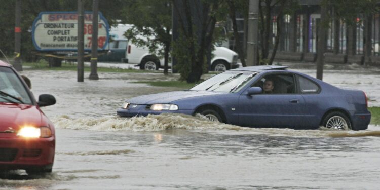 Environment Canada warns of coastal flooding risk in Quebec City Environment Canada warns of coastal flooding risk in Quebec City