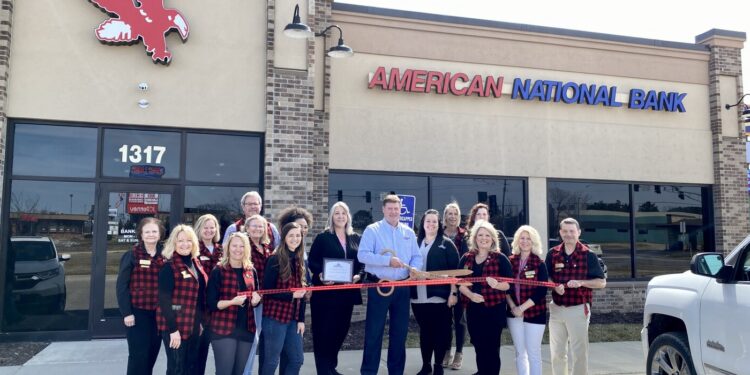 Chamber Ambassadors welcome American National Bank – Bemidji Pioneer Chamber Ambassadors welcome American National Bank – Bemidji Pioneer