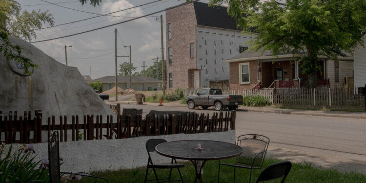 The Shrinking of the Middle-Class Neighborhood The Shrinking of the Middle-Class Neighborhood