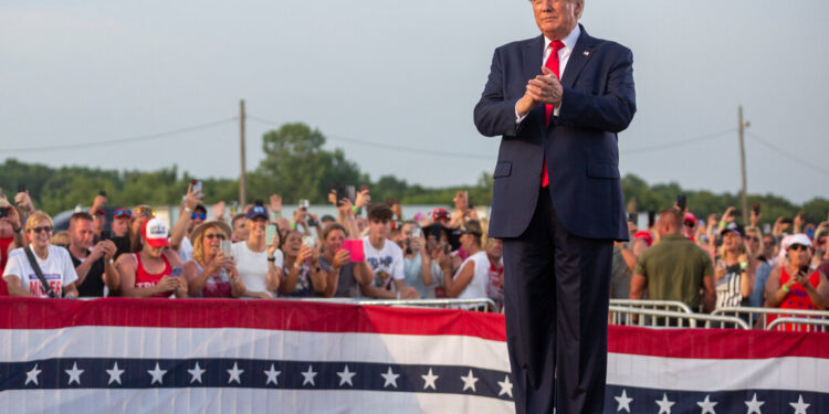 Trump Eyes Early 2024 Announcement as Jan. 6 Scrutiny Intensifies