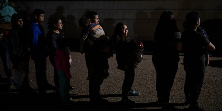 Gov. Greg Abbott Orders Texas State Police to Return Migrants to Border Gov. Greg Abbott Orders Texas State Police to Return Migrants to Border