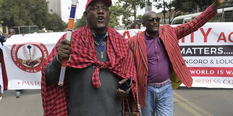 Members of the Maasai community in Kenya support Tanzanian Maasai over controversial eviction Members of the Maasai community in Kenya support Tanzanian Maasai over controversial eviction
