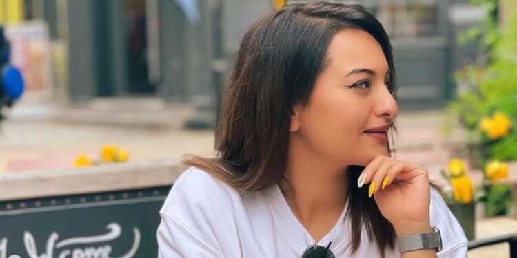 Bollywood: Sonakshi Sinha to start shooting for ‘Nikita Roy’ in London – News Bollywood: Sonakshi Sinha to start shooting for ‘Nikita Roy’ in London – News