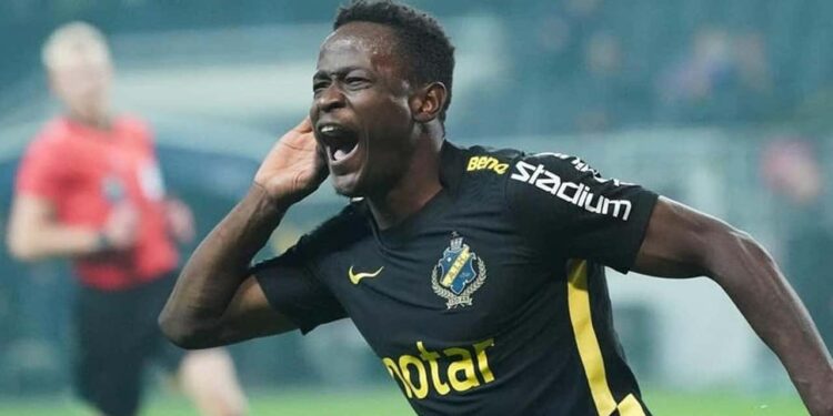 Kenya defender Ouma with an assist for AIK Fotboll, Banda on target