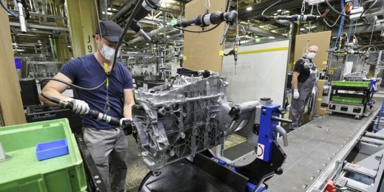 Live news updates: Fears of German recession spread among investors – Financial Times