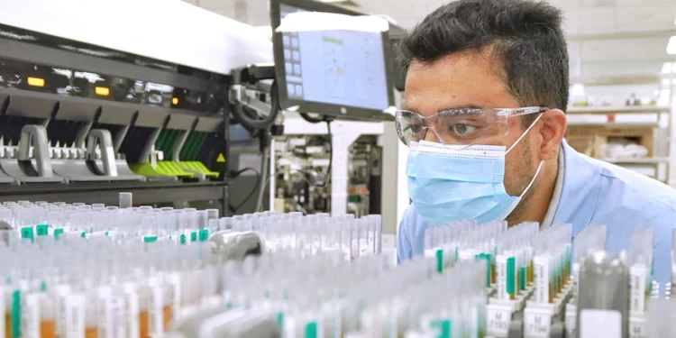 Almost half of Australians had a recent case of COVID in June, blood testing finds Almost half of Australians had a recent case of COVID in June, blood testing finds