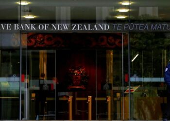 New Zealand c.bank warns NAB’s local unit over anti-money laundering breaches