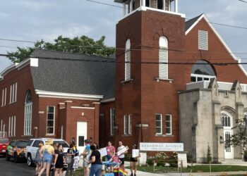 Wedding venue’s LGBTQ policy draws backlash, spurs inclusive vendor directory