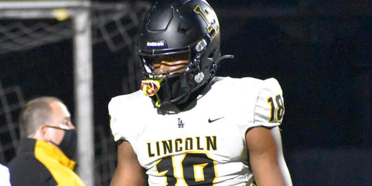Miami football recruiting: Four-star EDGE Jayden Wayne commits, helps vault Canes into top 10 in rankings