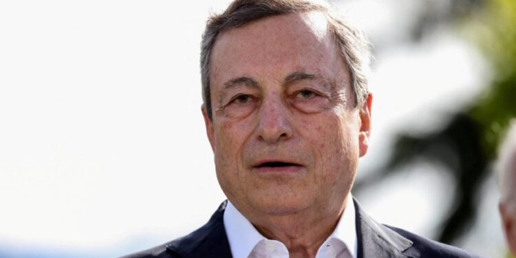 Italian president urges Prime Minister Mario Draghi not to quit Italian president urges Prime Minister Mario Draghi not to quit