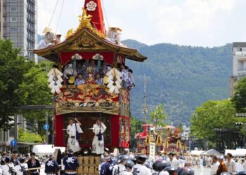 Yamahoko float parade returns in Kyoto’s Gion Festival