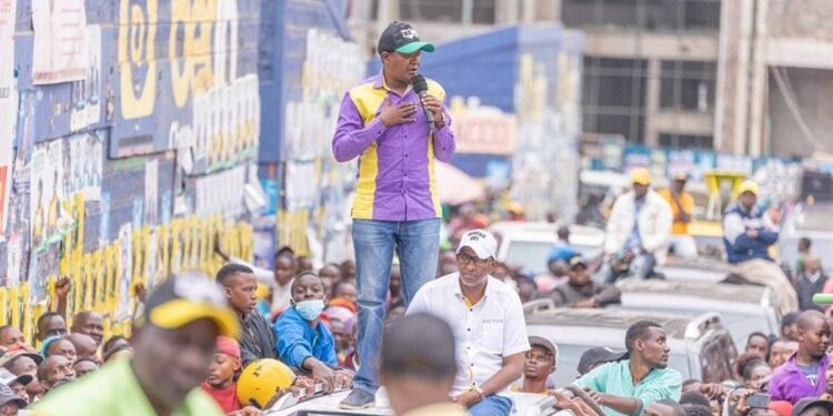 Alfred Mutua campaigns for Azimio candidate at Kenya Kwanza rally as William Ruto watches Alfred Mutua campaigns for Azimio candidate at Kenya Kwanza rally as William Ruto watches