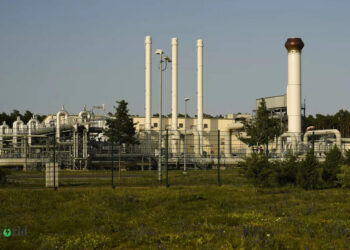 Russia resumes gas flow to Germany with cutback, Energy News, ET EnergyWorld
