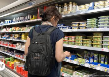 Germany: Inflation nears 8% in August | News | DW