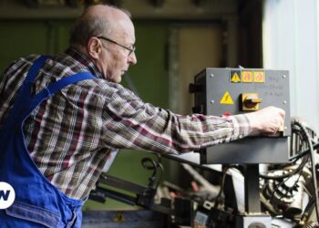 Germany debates raising retirement age to 70 | Germany | News and in-depth reporting from Berlin and beyond | DW