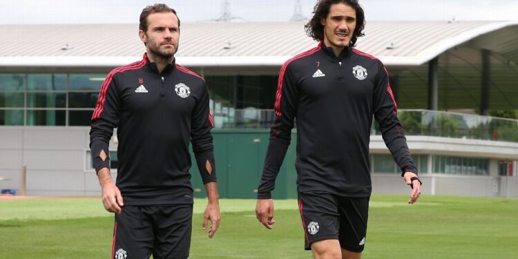 Cavani joins Valencia on free transfer – Ghana Latest Football News, Live Scores, Results