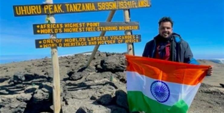 Punjab police official unfurls Tricolour on Mount Kilimanjaro