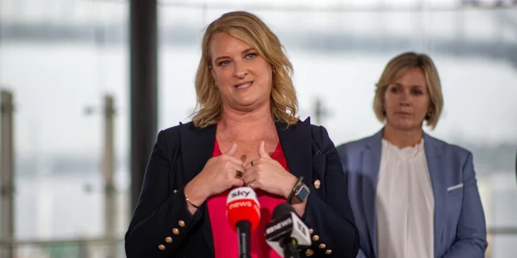 ‘Shareholder activism’: Teal MP Kylea Tink defends fossil fuel shares ‘Shareholder activism’: Teal MP Kylea Tink defends fossil fuel shares