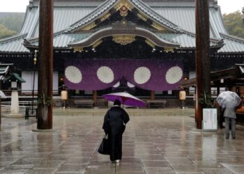 Newly appointed industry minister visits Tokyo’s war-linked Yasukuni Shrine