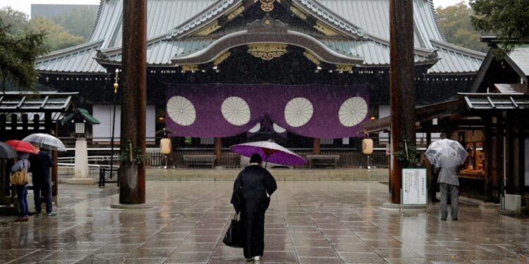 Newly appointed industry minister visits Tokyo’s war-linked Yasukuni Shrine Newly appointed industry minister visits Tokyo’s war-linked Yasukuni Shrine