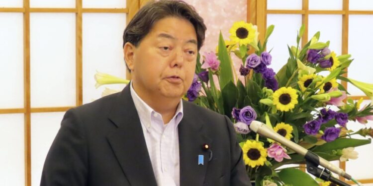 Japan to maintain sanctions on Russia as Ukraine war drags on Japan to maintain sanctions on Russia as Ukraine war drags on
