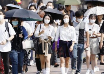 COVID-19 tracker: Tokyo logs 18,423 new cases in sharp drop from last week