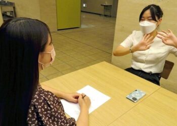 Foreign students finally returning to Japanese universities