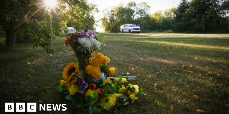 Canada stabbings: Town ‘shattered’ amid stabbings manhunt Canada stabbings: Town ‘shattered’ amid stabbings manhunt