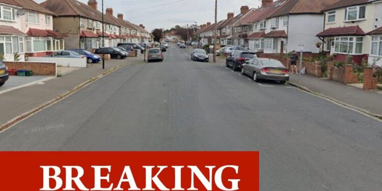 London news: Four injured in hit and run crash as police launch urgent hunt for driver | UK | News London news: Four injured in hit and run crash as police launch urgent hunt for driver | UK | News
