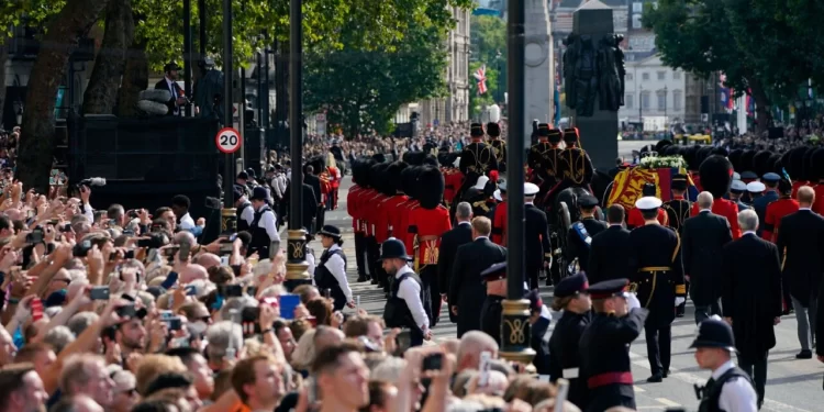 Crowds of people will be the ‘eyes and ears’ of the Queen’s funeral