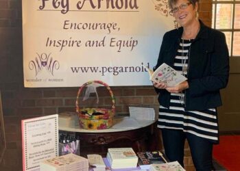 Windsor author Peg Arnold receives 2022 Oasis Award