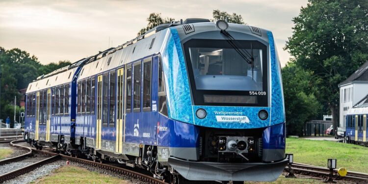 Hydrogen-Powered Passenger Trains Are Now Running in Germany | Smart News Hydrogen-Powered Passenger Trains Are Now Running in Germany | Smart News