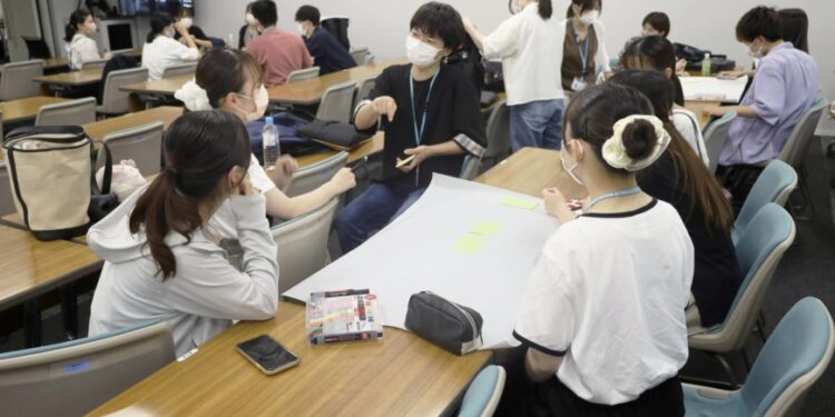 Number of female university teachers in Japan hits record high Number of female university teachers in Japan hits record high
