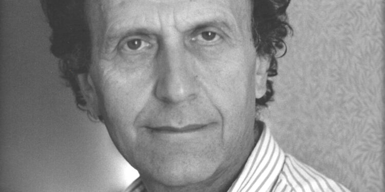 Theo Richmond, Who Revived the Past in a Polish Shtetl, Dies at 93 Theo Richmond, Who Revived the Past in a Polish Shtetl, Dies at 93