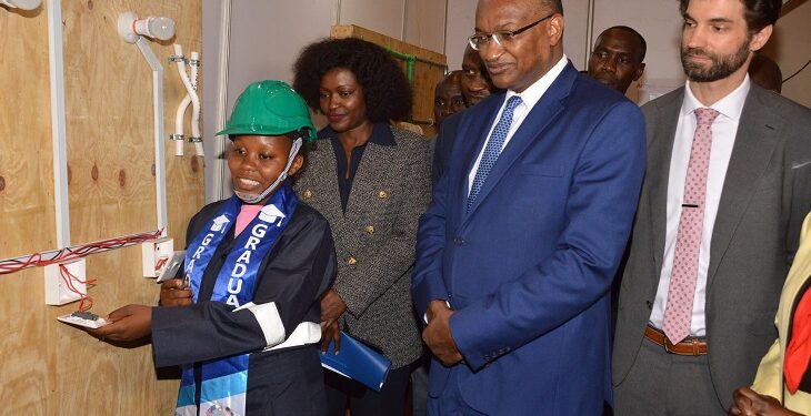Family Bank Helps More Young Women To Join Construction Family Bank Helps More Young Women To Join Construction