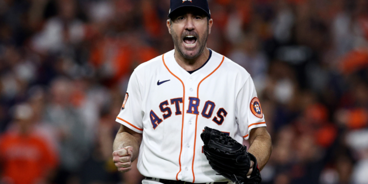 Astros vs. Yankees score: Houston takes ALCS Game 1 behind Justin Verlander, homers from unlikely sources Astros vs. Yankees score: Houston takes ALCS Game 1 behind Justin Verlander, homers from unlikely sources